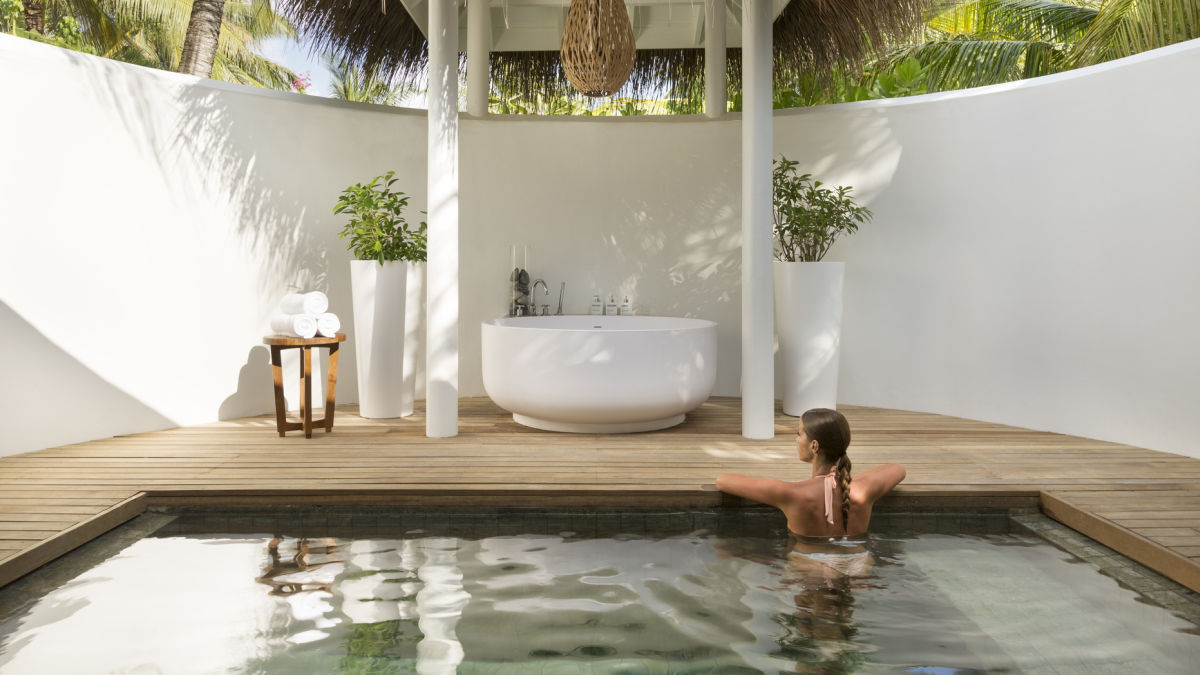 Medencés tengerparti villa