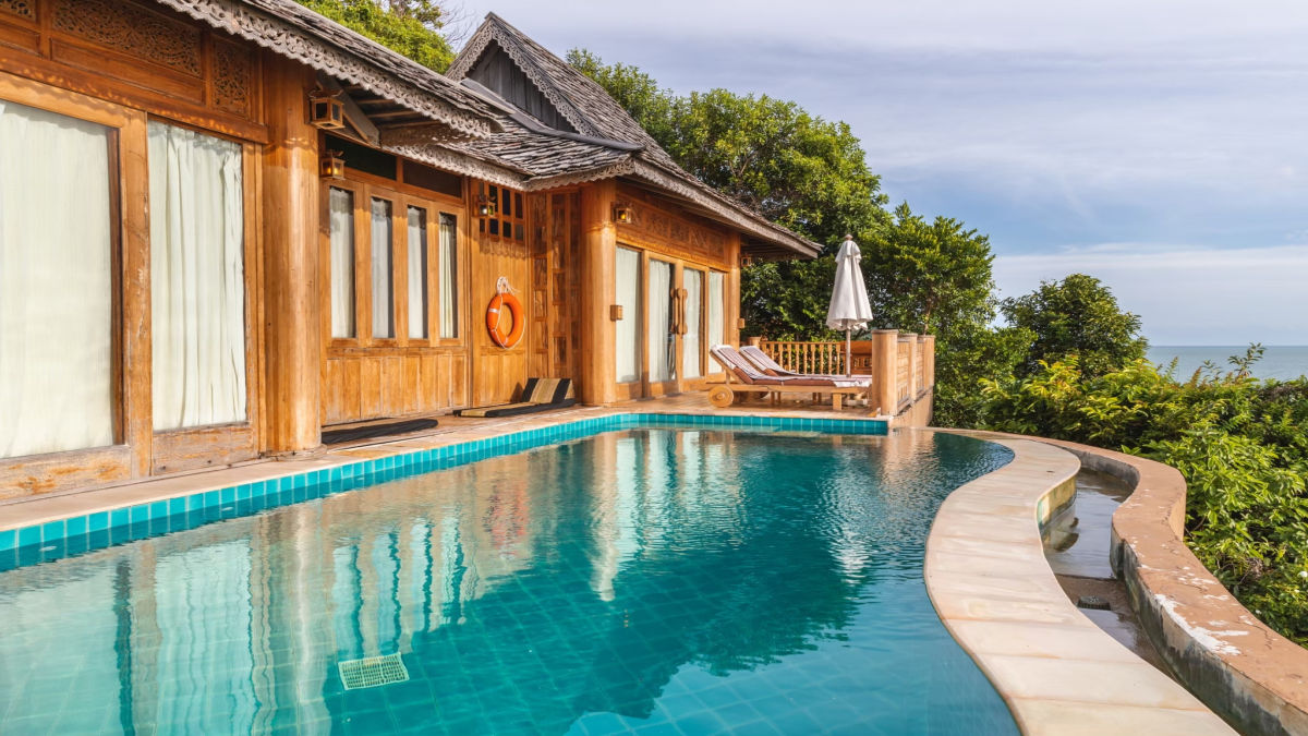 Seawater Pool Villa Plus