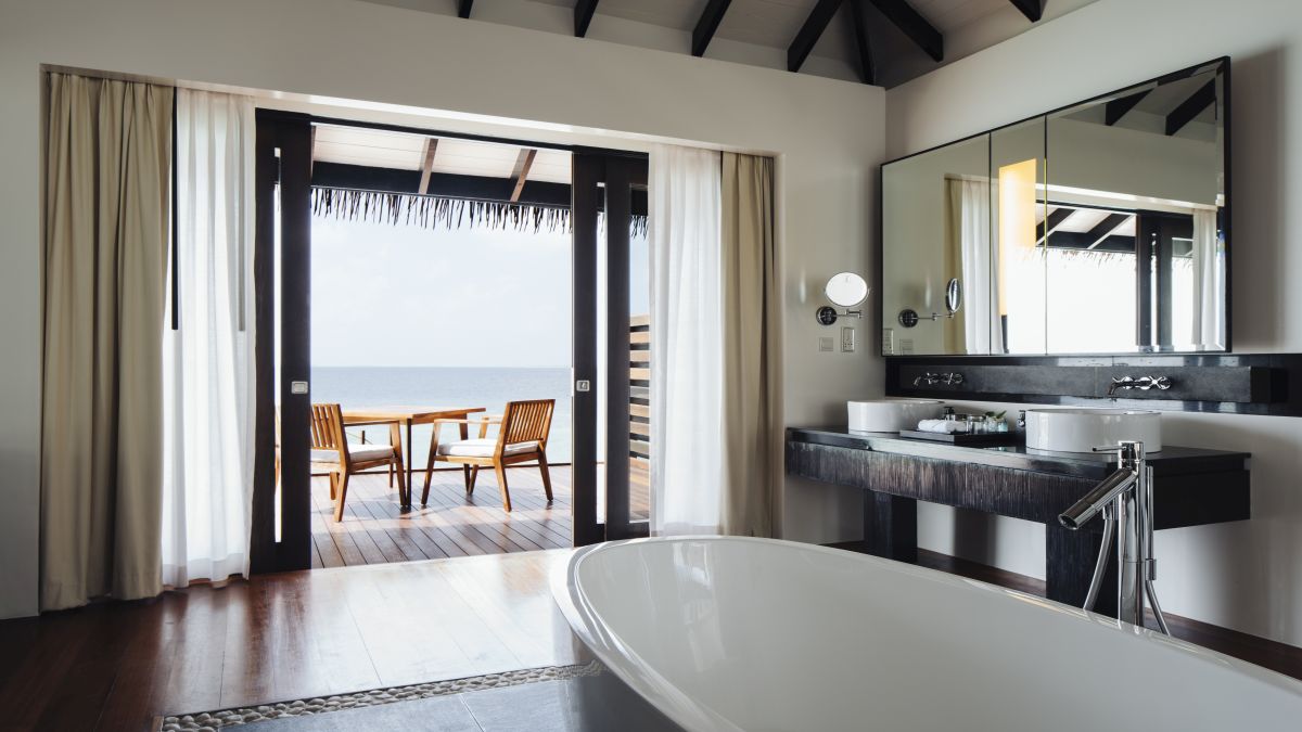 Sunset tengerparti bungaló